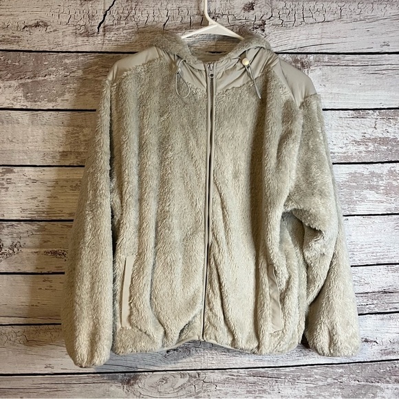 ZYIA Sherpa Block Zipper Jacket in Storm - Picture 3 of 10